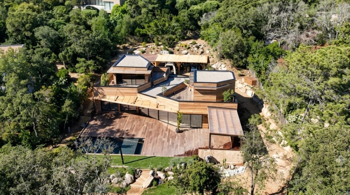 Evasion Habitat - Architecture d'intérieur porto-vecchio - projet quartz - domaine de cala rossa - vue drone