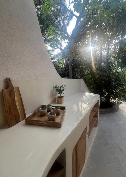 Evasion Habitat - Décoration et design en architecture d'intérieur Porto Vecchio - Projet Nacre à Cala Rossa - cuisine extérieure 27 re